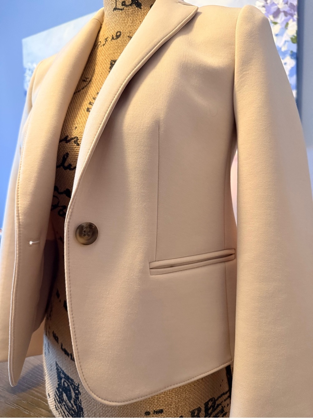 Ann Taylor Cream Blazer – Never Worn
